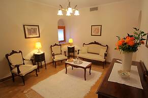 Argentikon Luxury Suites