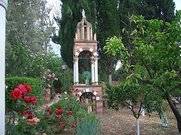 Argentikon Luxury Suites