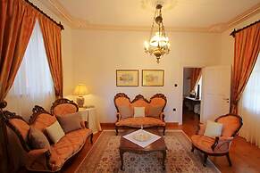 Argentikon Luxury Suites