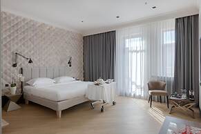 Riviera House