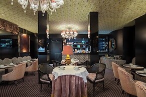 Chalgrin Boutique Hotel