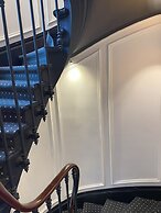 Chalgrin Boutique Hotel