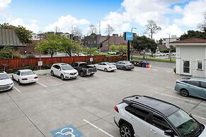 Signature Inn Berkeley