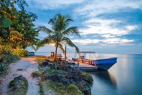 Las Rocas Resort And Dive Center