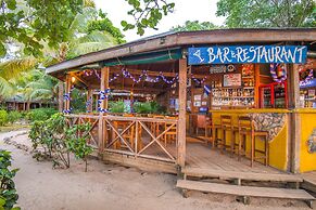 Las Rocas Resort And Dive Center