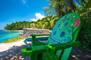 Las Rocas Resort And Dive Center