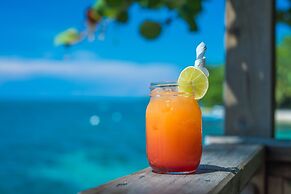 Las Rocas Resort And Dive Center