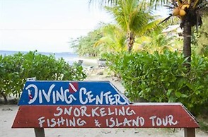 Las Rocas Resort And Dive Center