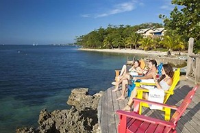 Las Rocas Resort And Dive Center