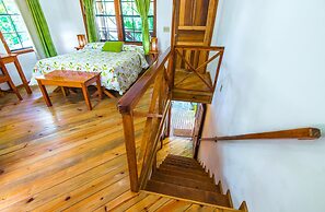 Las Rocas Resort And Dive Center