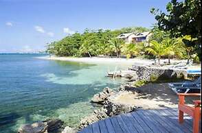 Las Rocas Resort And Dive Center