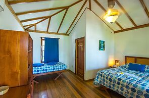 Las Rocas Resort And Dive Center