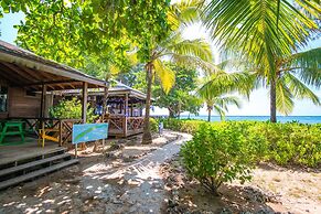 Las Rocas Resort And Dive Center