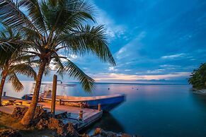 Las Rocas Resort And Dive Center