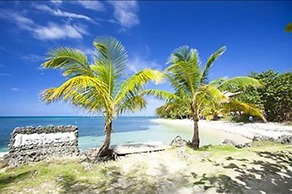 Las Rocas Resort And Dive Center