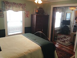 Stirling House Bed & Breakfast