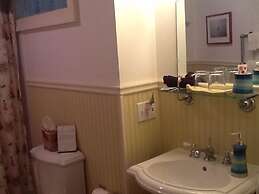 Stirling House Bed & Breakfast