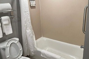 Comfort Inn & Suites Miami - Route 66