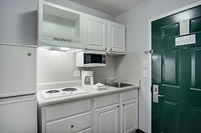 Suburban Studios Denver Central-Arvada