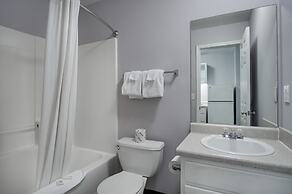 Suburban Studios Denver Central-Arvada