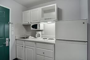 Suburban Studios Denver Central-Arvada