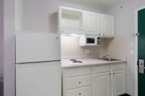 Suburban Studios Denver Central-Arvada