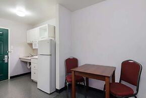 Suburban Studios Denver Central-Arvada