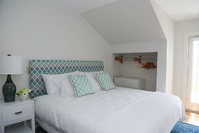 The Sea Breeze Inn