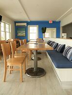 The Sea Breeze Inn