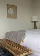 The Sea Breeze Inn