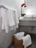The Sea Breeze Inn