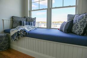 The Sea Breeze Inn