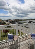The Sea Breeze Inn