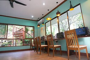 Kata Sea Breeze Resort