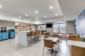 Clarion Pointe Columbus-Bradley Park