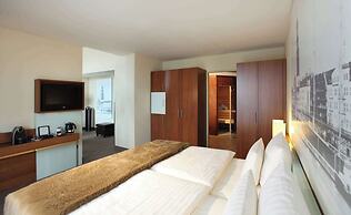 Lindner Hotel Hamburg Am Michel, part of JdV by Hyatt