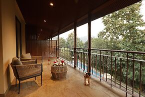 The Riverview Retreat, Corbett