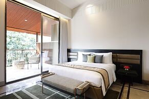 The Riverview Retreat, Corbett