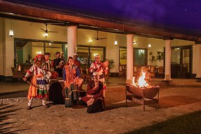 The Riverview Retreat, Corbett