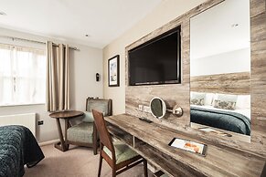 The Waterfront Hotel Spa & Golf