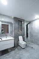 Plaza Athenee Hotel