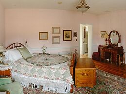 Cave Hill Farm Bed & Breakfast