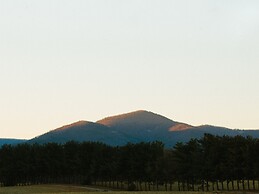 Cave Hill Farm Bed & Breakfast