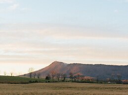 Cave Hill Farm Bed & Breakfast