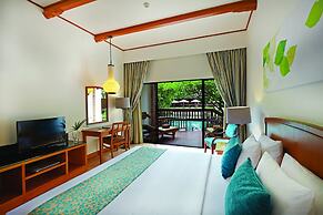 Woodlands Hotel & Resort