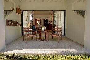 Woodlands Hotel & Resort