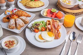 Woodlands Hotel & Resort