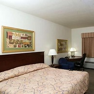 HomeTown Hotel Bryant