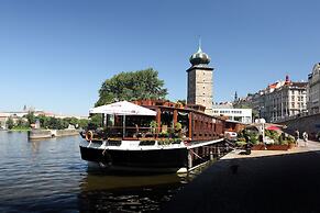 Boat Hotel Matylda