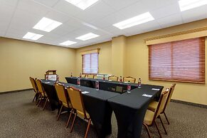 Hawthorn Extended Stay by Wyndham West Palm Beach